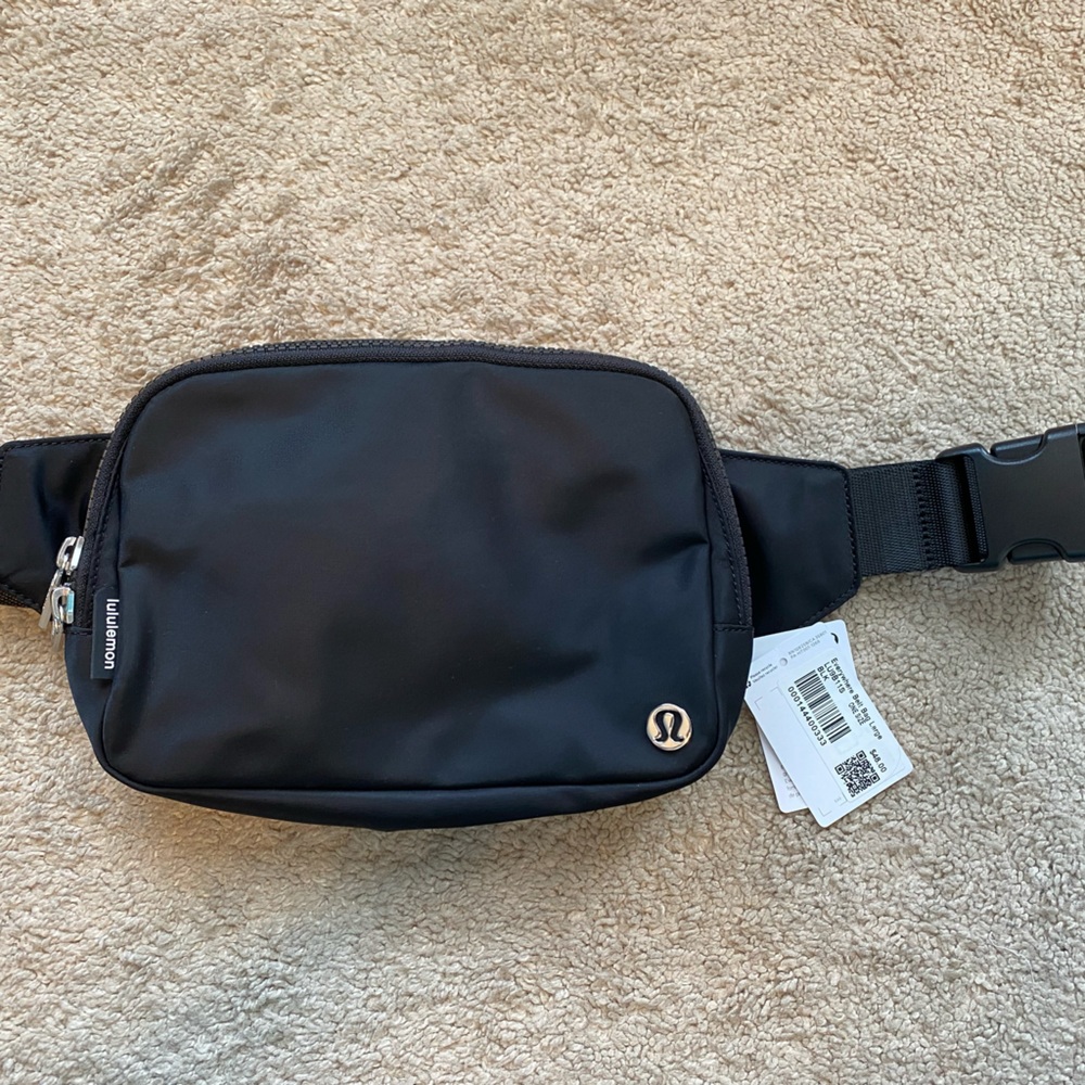 Lululemon Everywhere Belt Bag Large